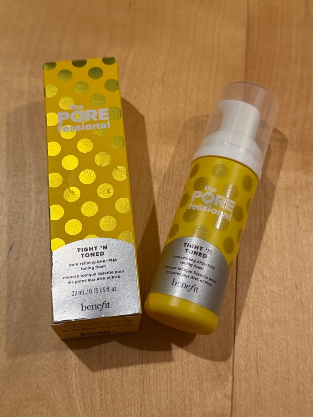 Benefit POREfessional Tight 'n Toned Foam Cleanser — Yellow with Gold Accents